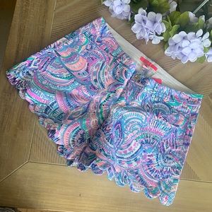 Lilly Pulitzer shorts size 8